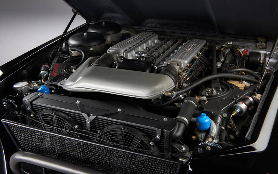 Lambo Truck Lm002 Engine Wallpaper