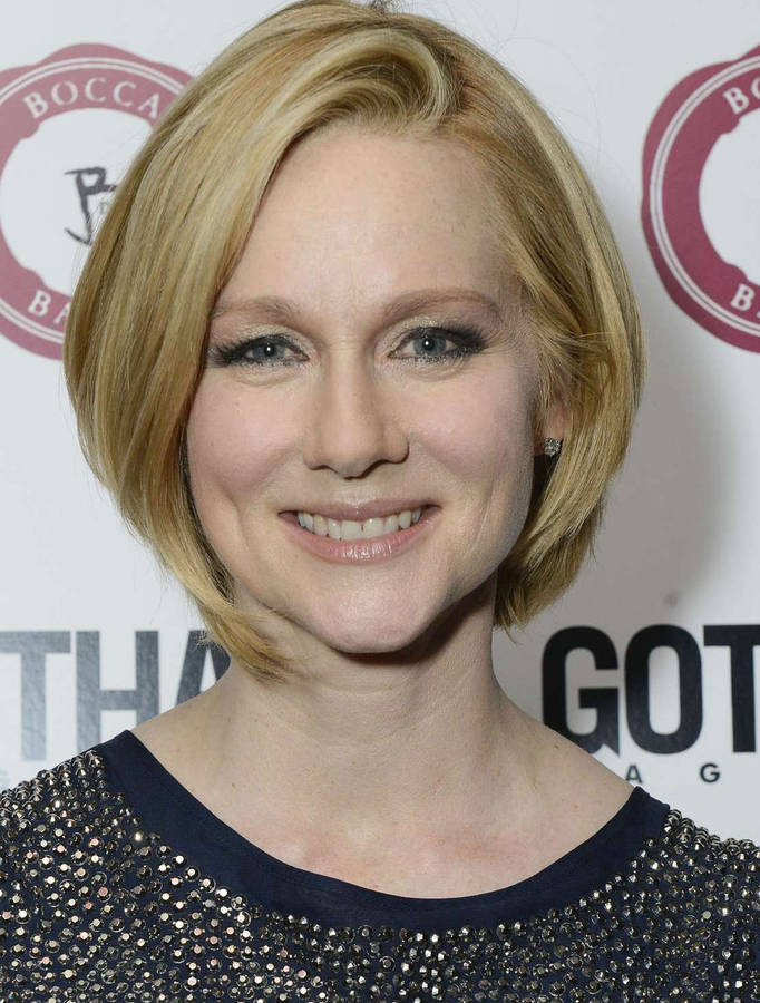 Laura Linney Featuring Short Hair Wallpaper