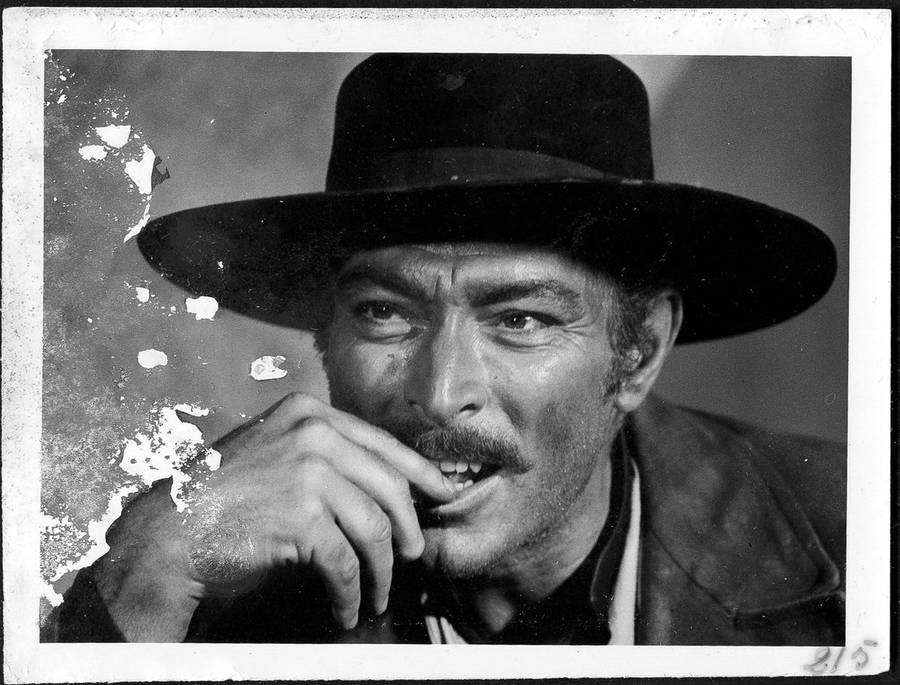 Lee Van Cleef Vintage Black And White Photo Wallpaper