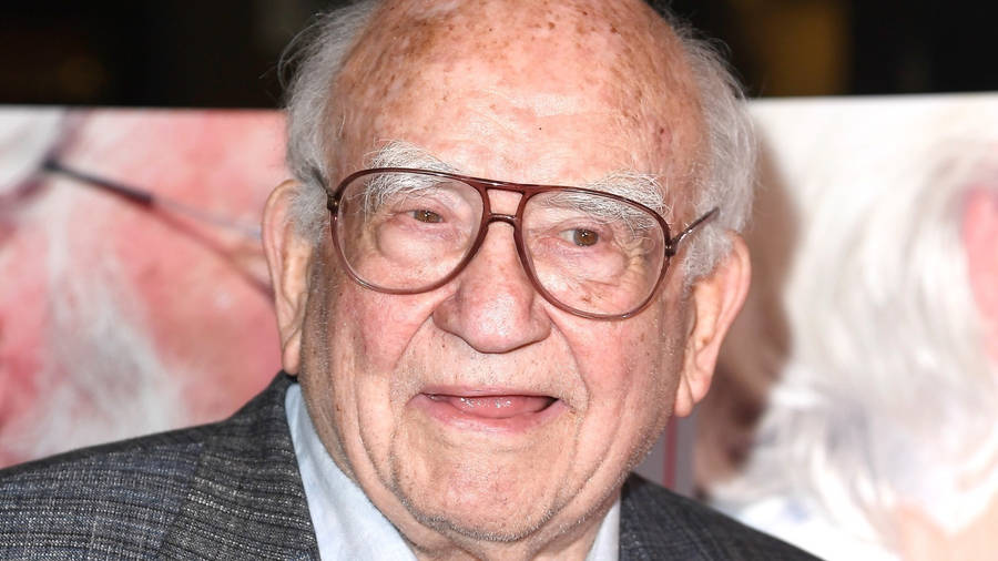 Legendary Actor Edward Asner In Round Glasses Wallpaper