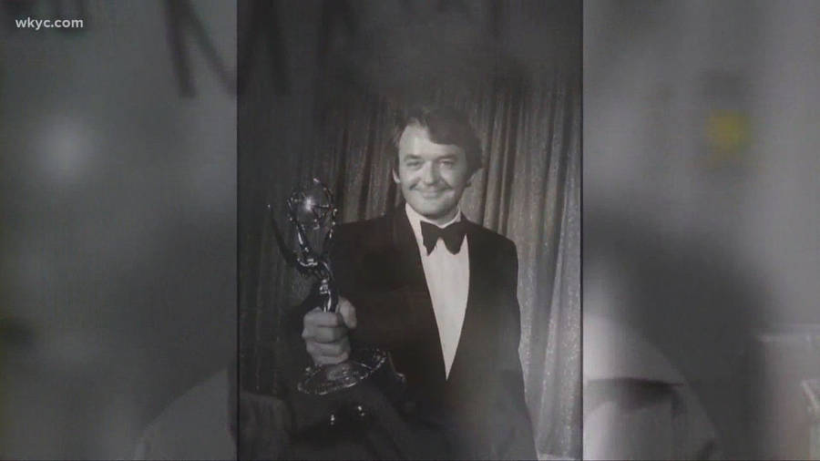 Legendary Actor Hal Holbrook In Vintage Monochrome Photograph Wallpaper