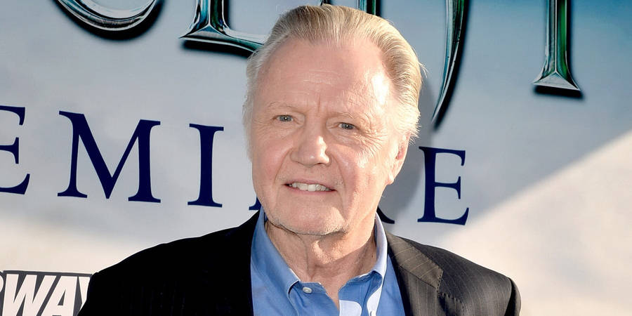 Legendary Actor Jon Voight At Prestigious Event Wallpaper