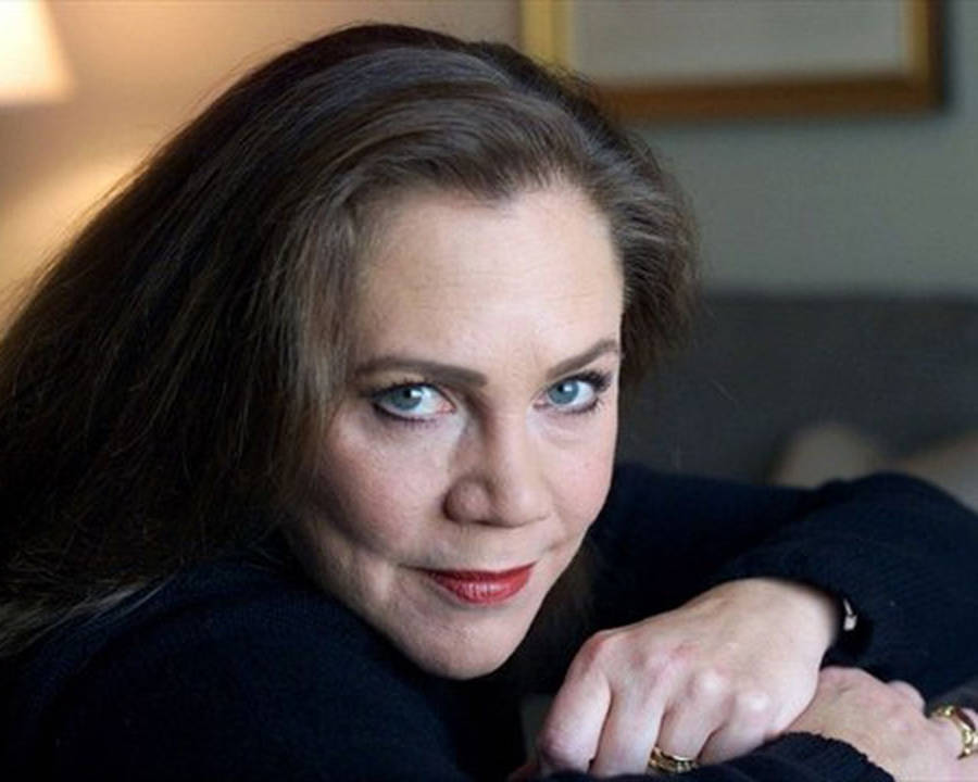 Legendary Actress Kathleen Turner Wallpaper