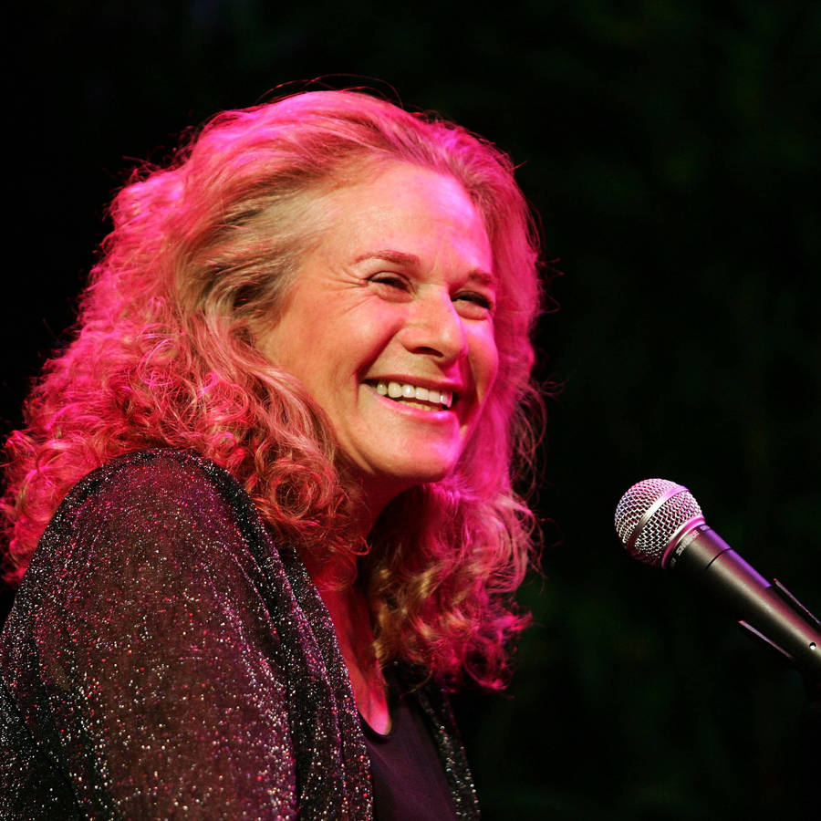 Legendary Singer Carole King Wallpaper