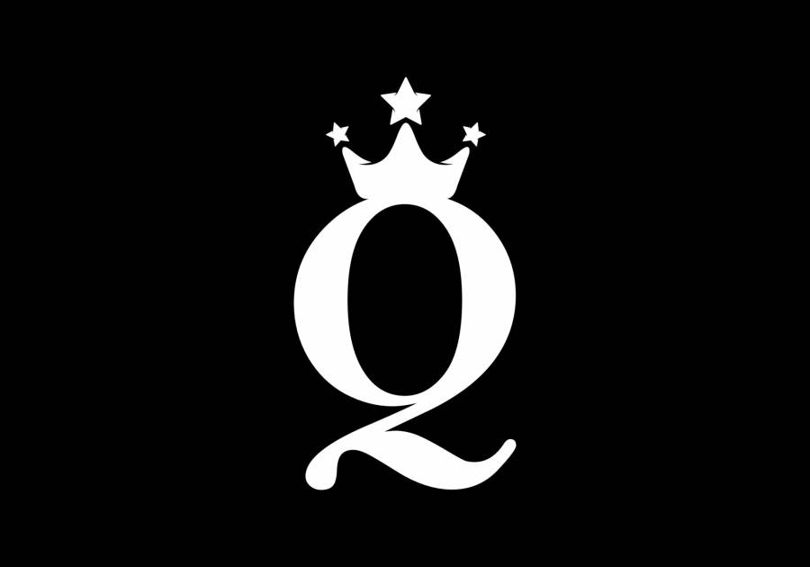 Letter Q With Crown Wallpaper