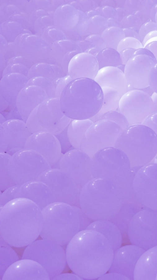 Light Purple Aesthetic Balloons Wallpaper