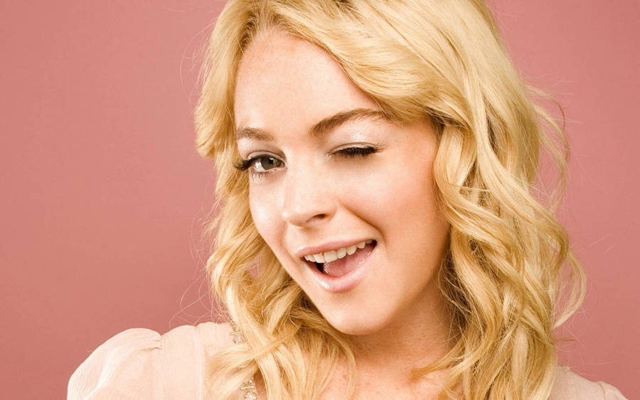 Lindsay Lohan Winking Wallpaper