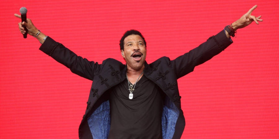 Lionel Richie Glastonbury Concert 2015 Wallpaper