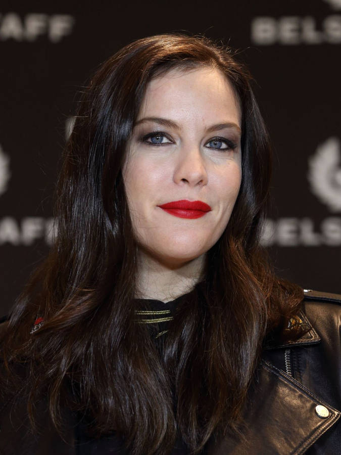 Liv Tyler Rocker Makeup Look Wallpaper