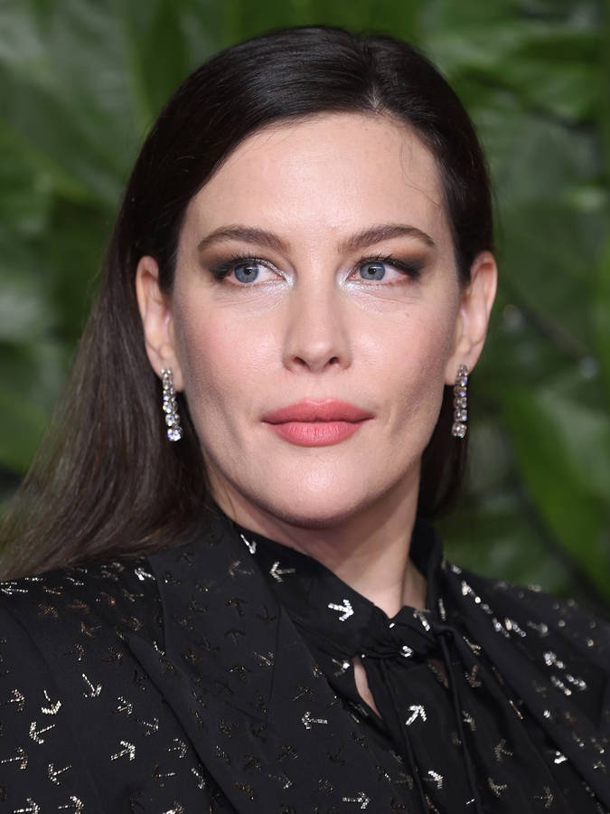 Liv Tyler Shining At The London Fashion Awards Wallpaper