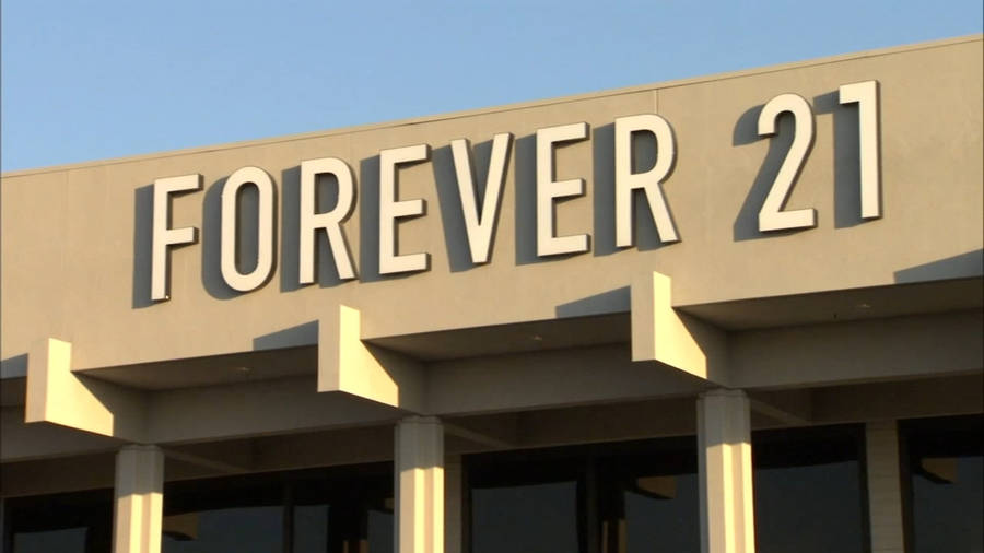 Logo Of Forever 21 In Building Wallpaper