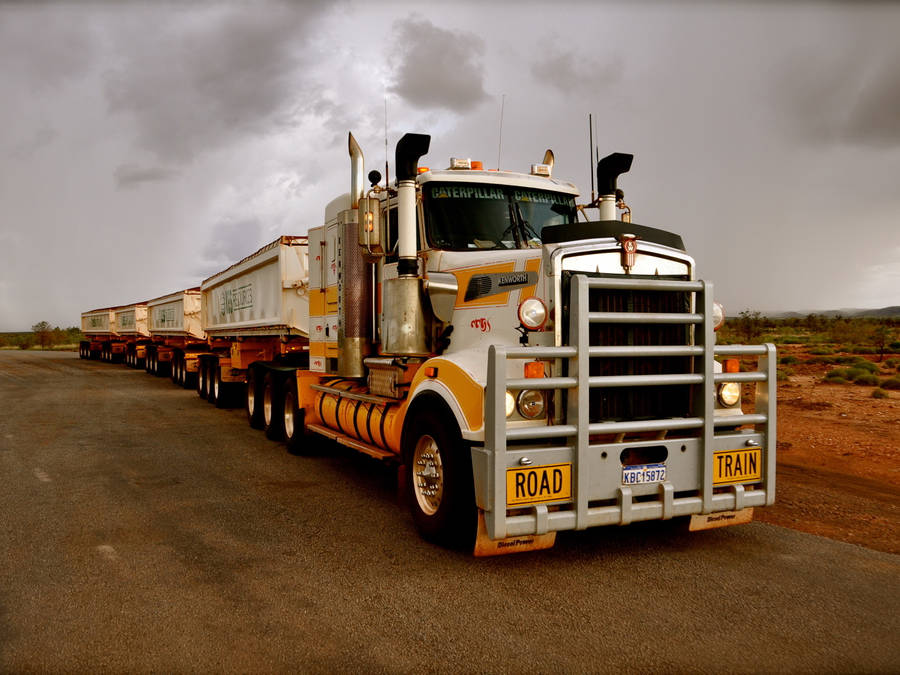 Long Old Cool Truck Wallpaper