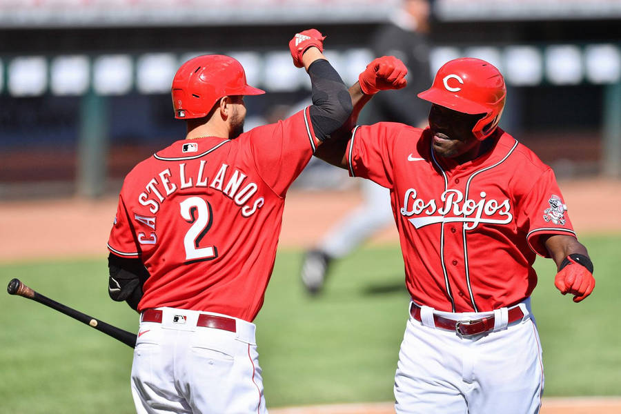 Los Rojos And Castellanos For Cincinnati Reds Wallpaper