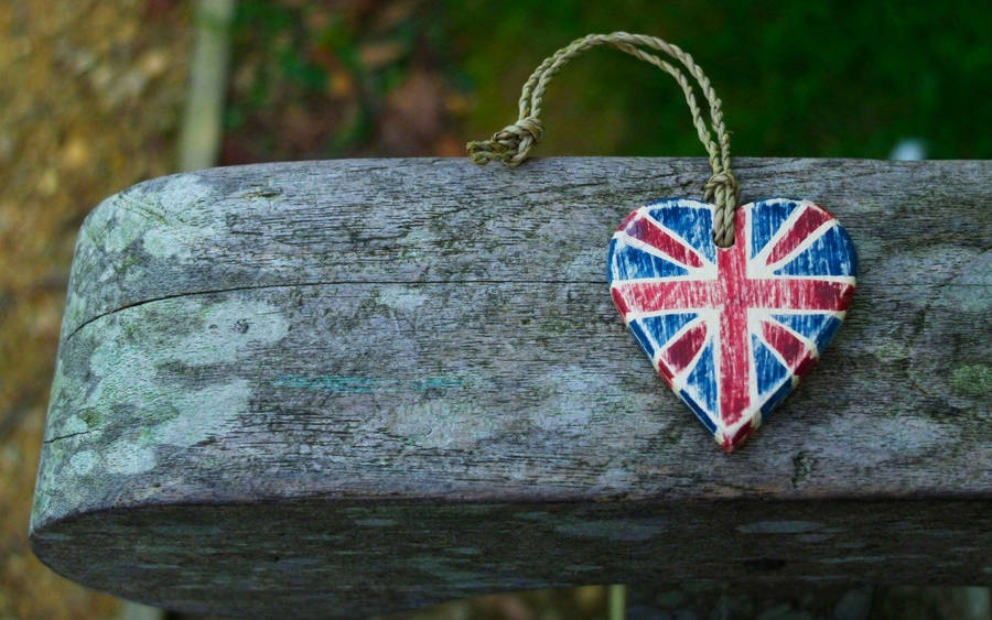 Love For The United Kingdom - Heart Shaped Flag Wallpaper