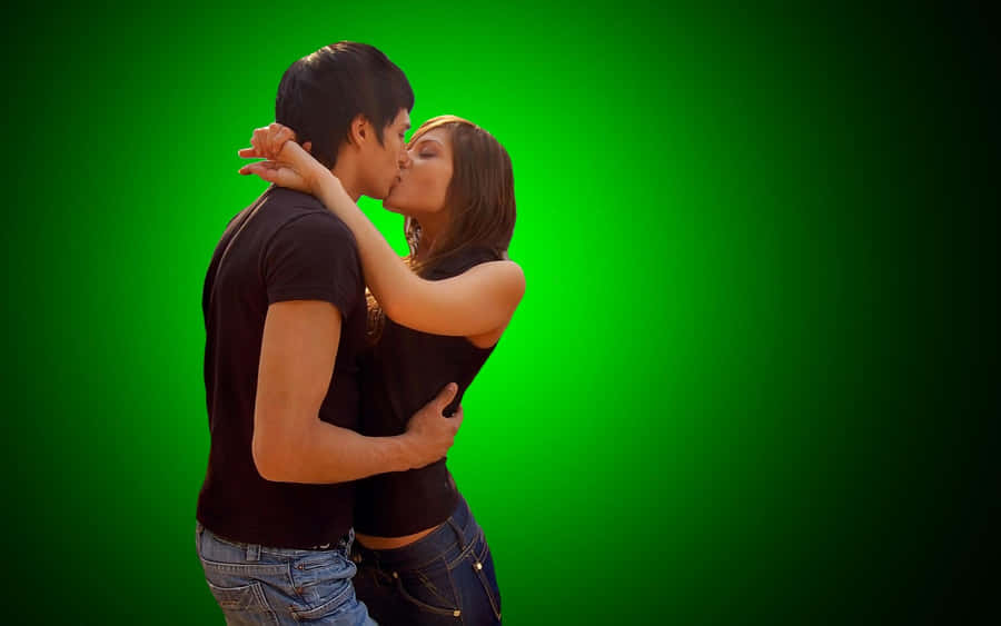 Lovely Couple Kissing Each Lips Wallpaper