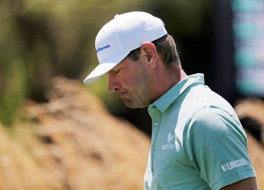 Lucas Glover Looking Frustrated Wallpaper