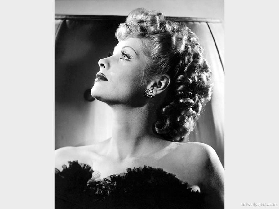 Lucille Ball Side Profile Wallpaper