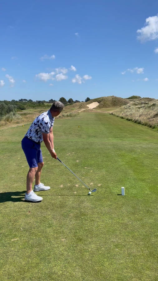 Luke Donald Tracking His Ball Wallpaper