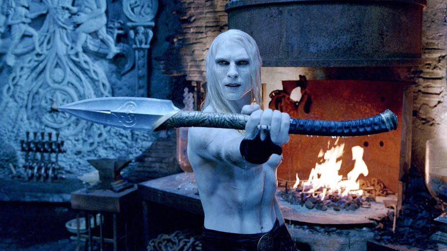 Luke Goss As Prince Nuada, Brandishing A Sword Wallpaper