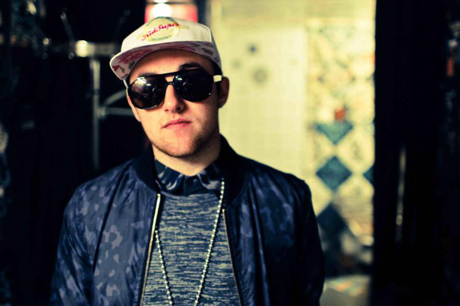 Mac Miller Wearing Shades Wallpaper