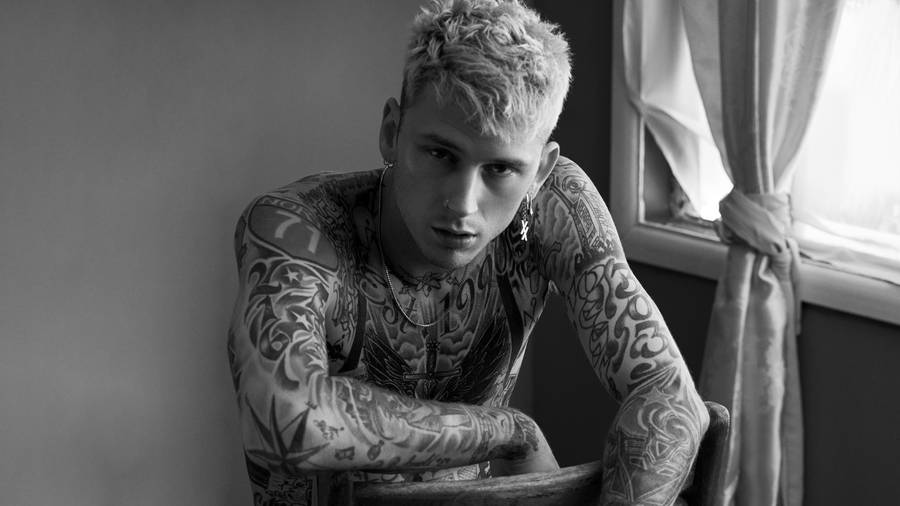 Machine Gun Kelly Monochrome Photography Wallpaper