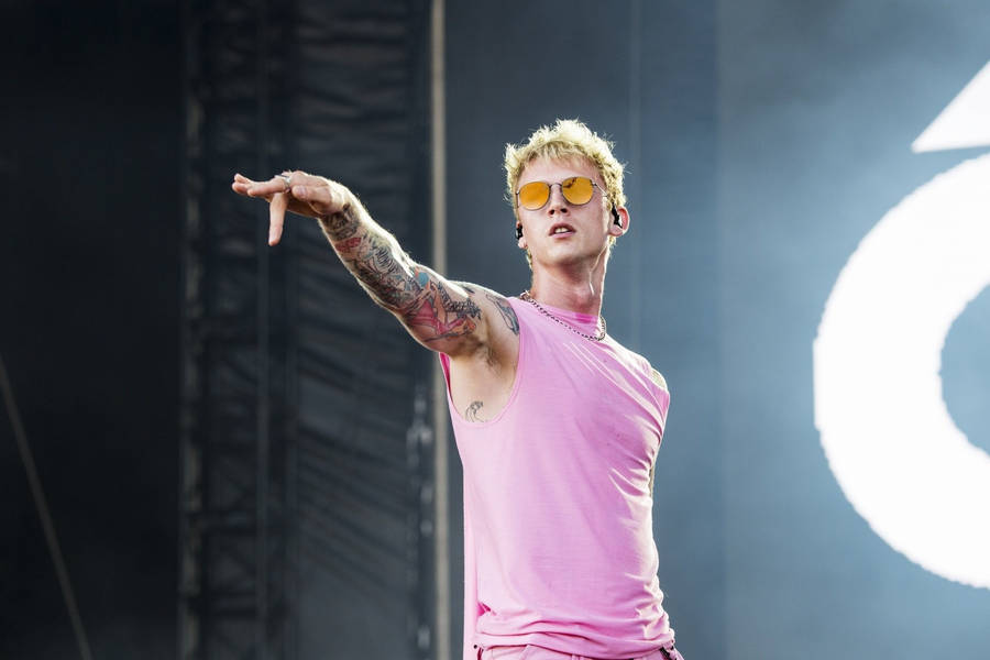 Machine Gun Kelly Rap Artist Wallpaper