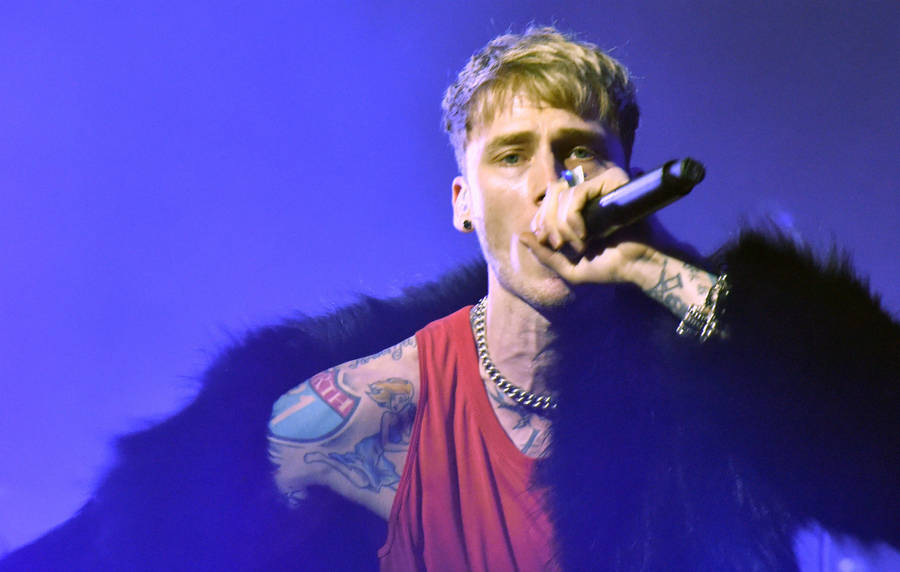 Machine Gun Kelly Singer Wallpaper