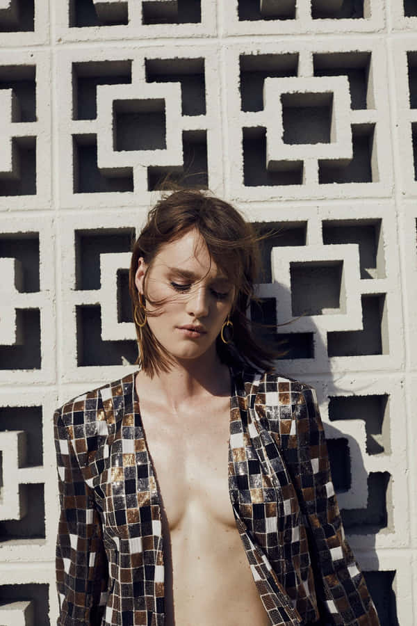 Mackenzie Davis Geometric Backdrop Wallpaper