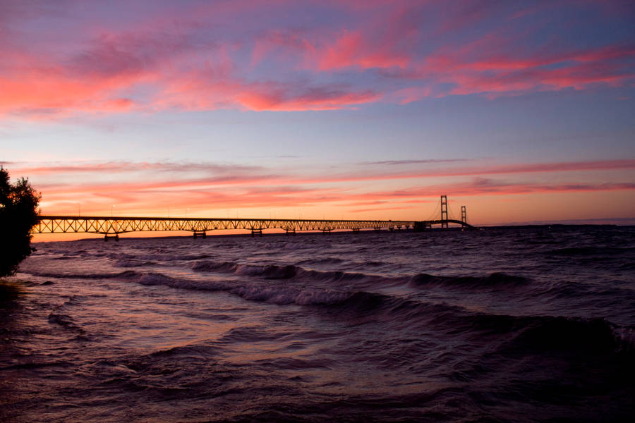 Mackinac Bridge During Dusk Wallpaper