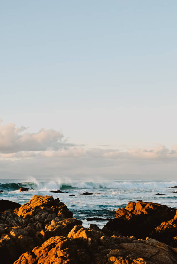 Magnificent Rocky Shore Beach Wave For Iphone Wallpaper Wallpaper