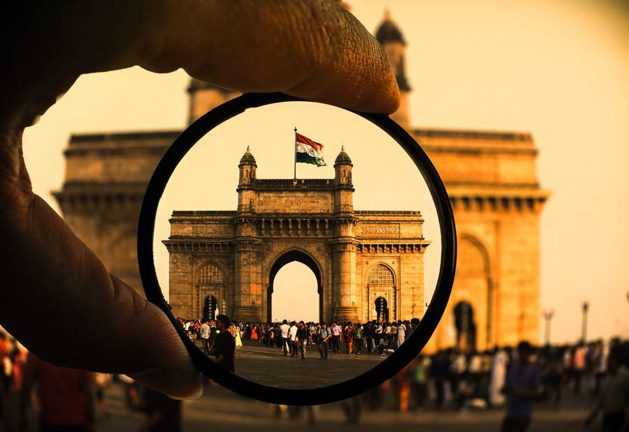 Magnified Gateway Of Mumbai Wallpaper