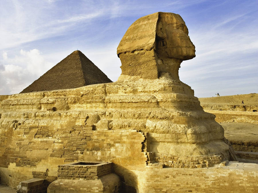 Majestic Egyptian Sphinx Against A High Contrast Sky Wallpaper