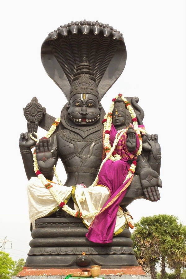 Majestic Lakshmi Narasimha Statue Wallpaper