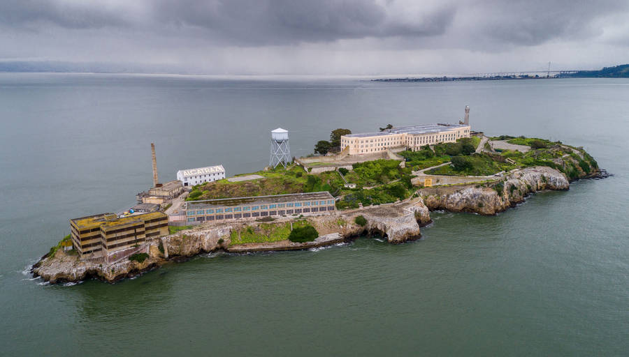 Majestic View Of Historical Alcatraz Island Wallpaper