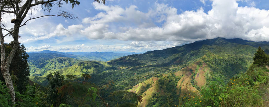 Majestic View Of Papua New Guinea Mountains Wallpaper