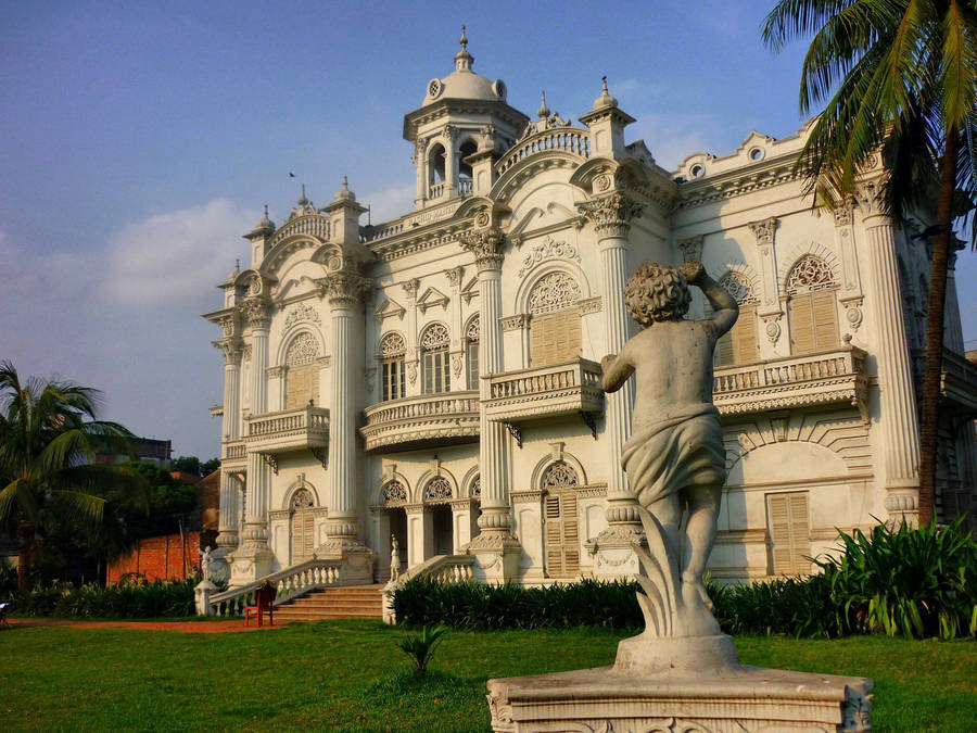 Majestic White Palace In Dhaka, Bangladesh Wallpaper