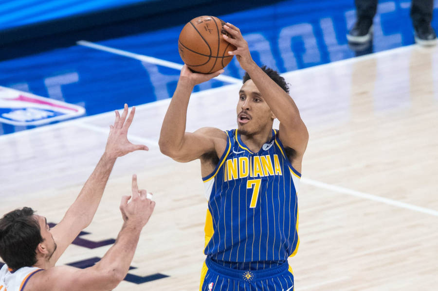 Malcolm Brogdon In Action - Indiana Pacers Wallpaper