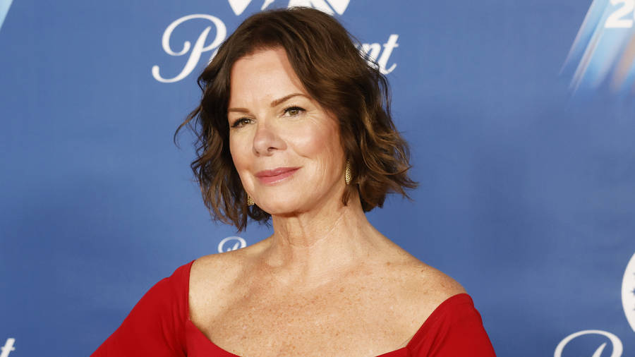 Marcia Gay Harden Showcases Elegant Short Hairstyle Wallpaper