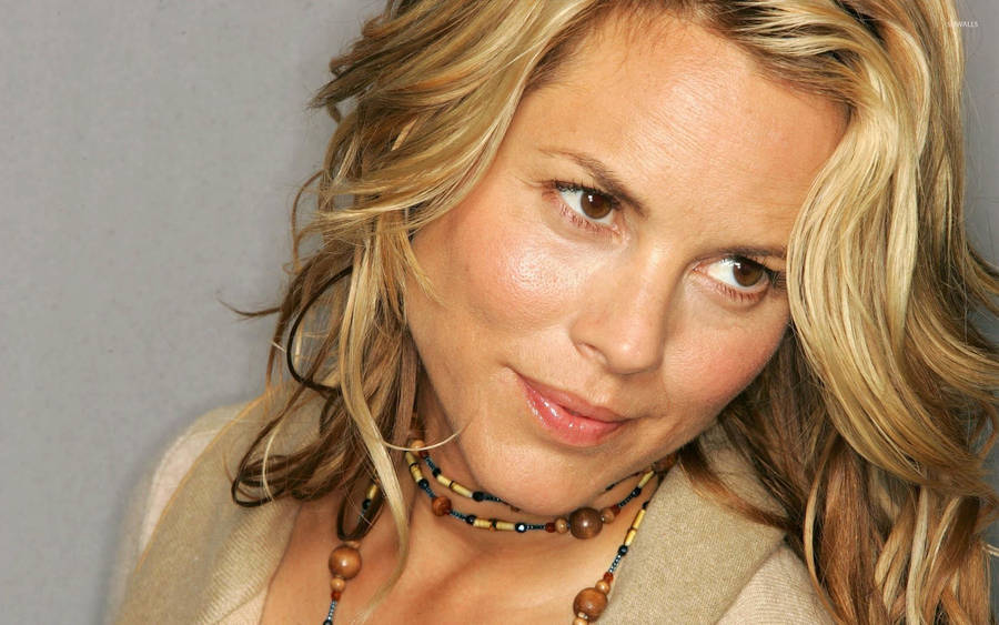 Maria Bello, Renowned Hollywood Actress And Writer Wallpaper