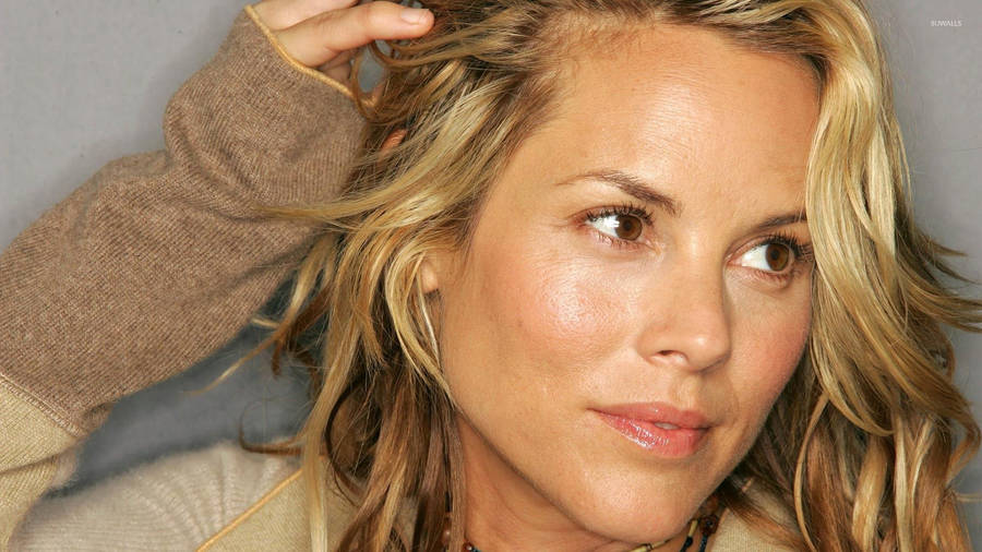 Maria Bello Stunning Blonde Wallpaper