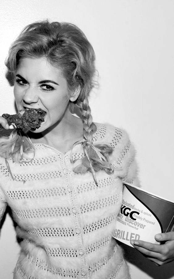 Marina And The Diamonds Chicken Wallpaper