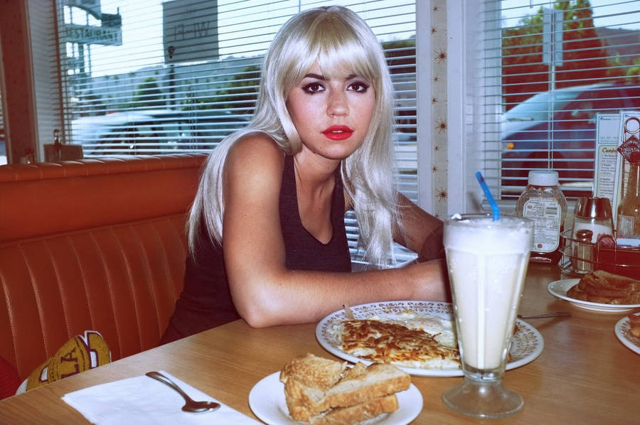 Marina And The Diamonds Diner Wallpaper