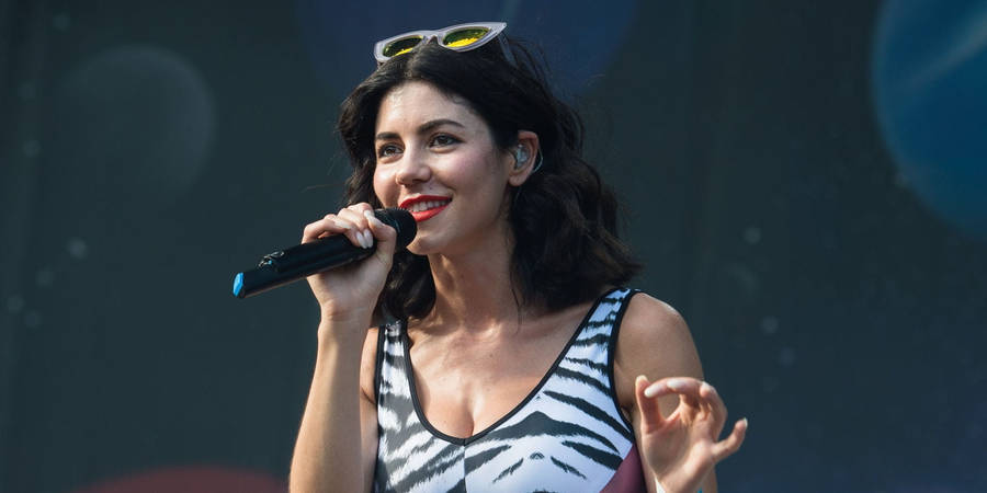 Marina And The Diamonds Live Wallpaper