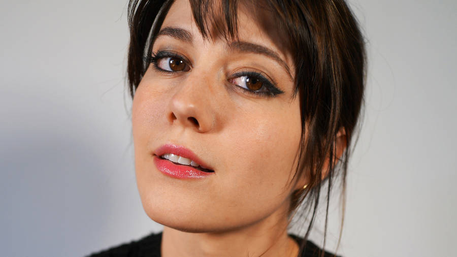 Mary Elizabeth Winstead Lovely Face Wallpaper