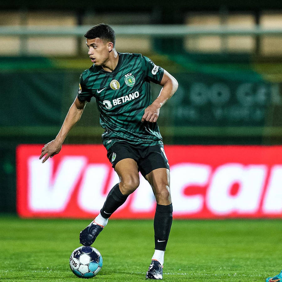 Matheus Nunes In Dark Green Jersey Wallpaper