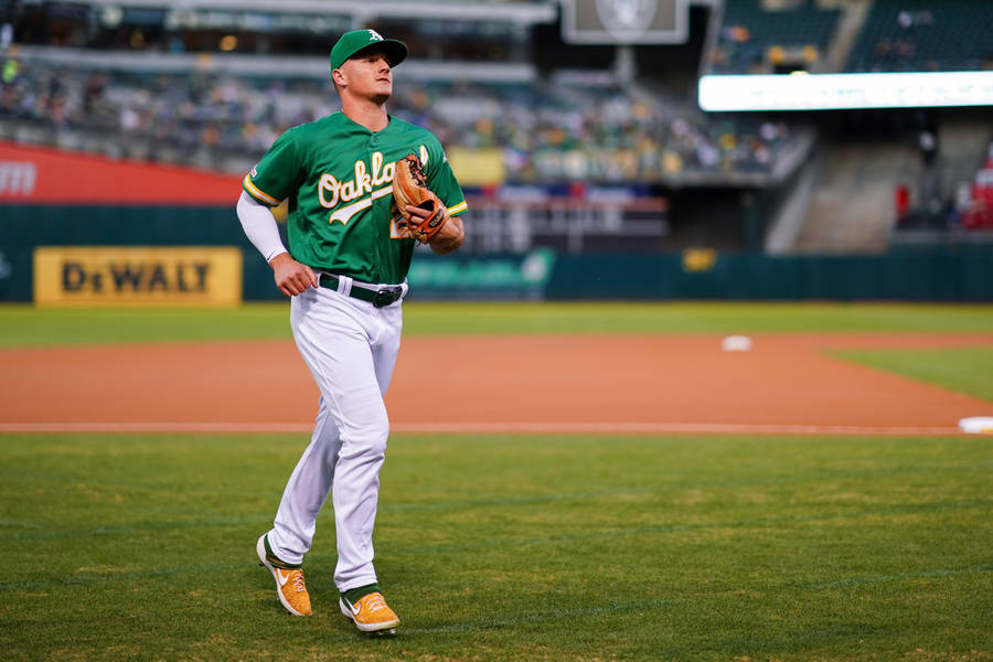 Matt Chapman Running In Baseball Field Wallpaper