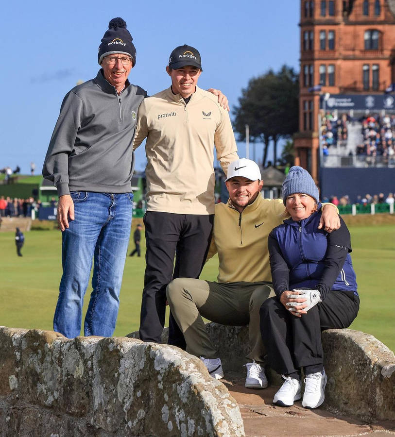 Matt Fitzpatrick And Family In Scotland Wallpaper