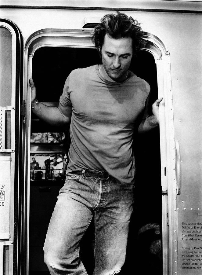 Matthew Mcconaughey In Train's Door Wallpaper