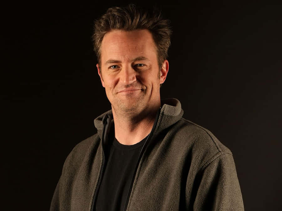 Matthew Perry Smiling Wallpaper