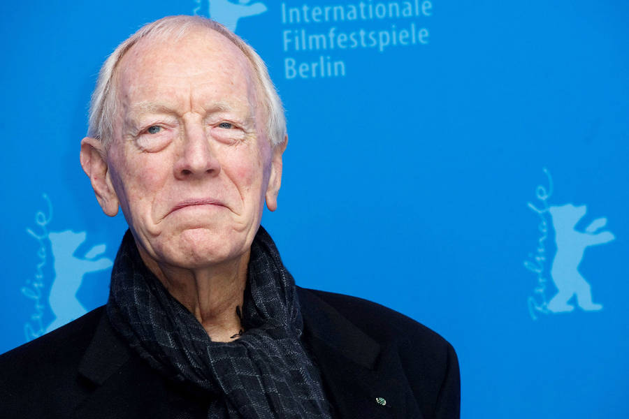 Max Von Sydow Extremely Loud And Incredibly Close Wallpaper